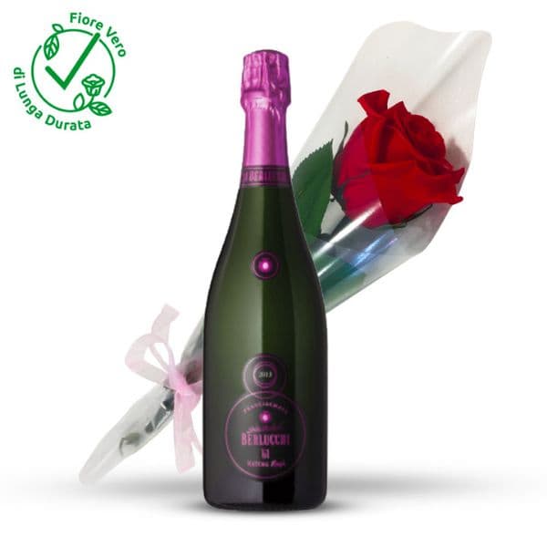 Franciacorta Rosé Berlucchi con una Rosa Rossa