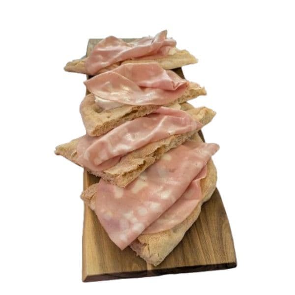 Pinsa Fiordilatte e Mortadella